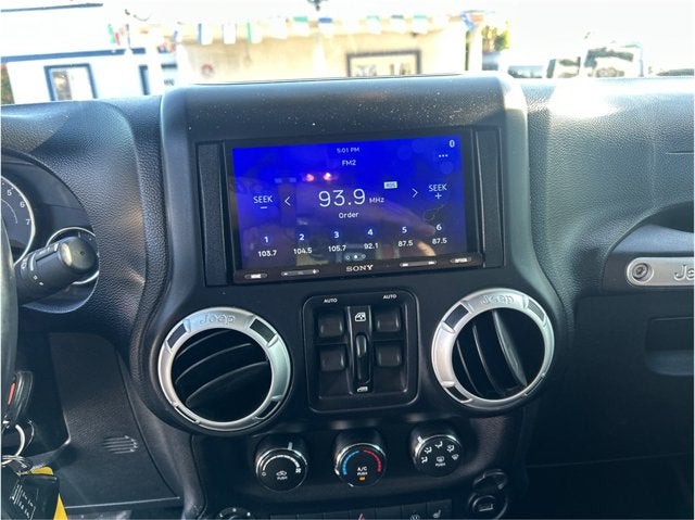 2013 Jeep Wrangler Unlimited Sahara