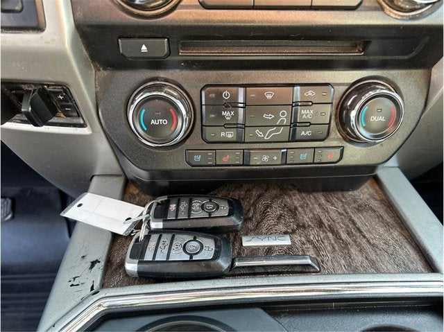 2017 Ford Super Duty F-250 SRW LARIAT 4X4 6.2L GAS NAV BACK UP CAM 1OWNER