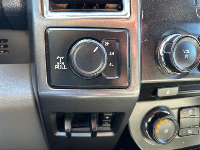 2017 Ford Super Duty F-250 SRW XLT 4X4 LEATHER 6.2L GAS BACK UP CAM CLEAN
