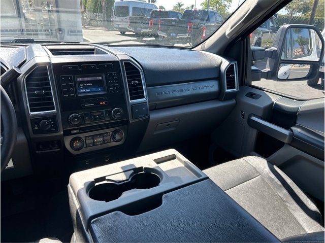 2017 Ford Super Duty F-250 SRW XLT 4X4 LEATHER 6.2L GAS BACK UP CAM CLEAN