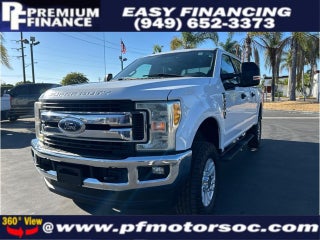 2017 Ford Super Duty F-250 SRW XLT 4X4 6.2L GAS BACK UP CAM 1 OWNER CLEAN