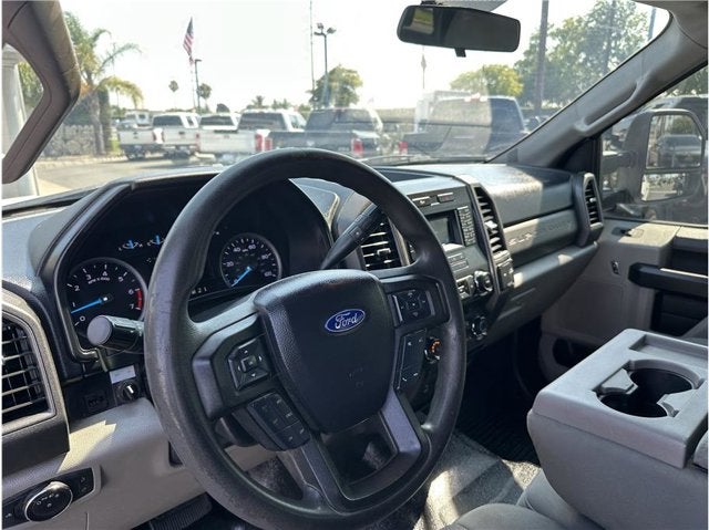 2019 Ford Super Duty F-250 XL 4X4 6.2L GAS 1 OWNER CLEAN R