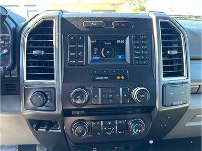 2017 Ford Super Duty F-250 SRW XLT 4X4 6.2L GAS BACK UP CAM CLEAN