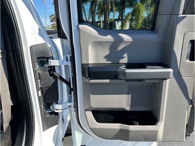 2017 Ford Super Duty F-250 SRW XLT 4X4 6.2L GAS BACK UP CAM CLEAN