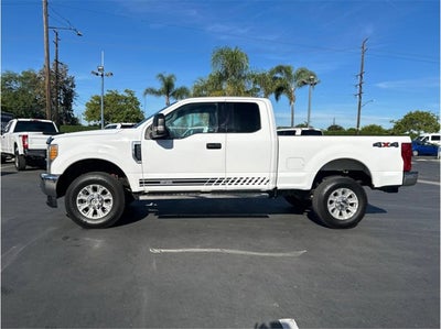 2017 Ford Super Duty F-250 SRW XLT 4X4 6.2L GAS BACK UP CAM CLEAN