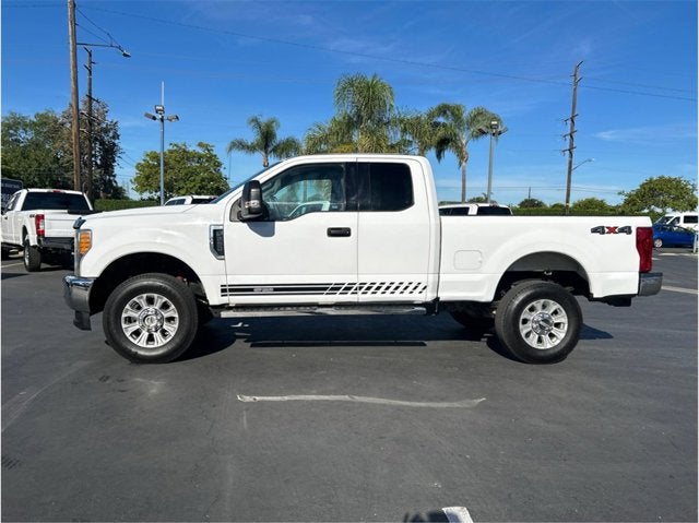 2017 Ford Super Duty F-250 SRW XLT 4X4 6.2L GAS BACK UP CAM CLEAN