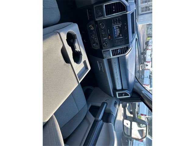 2017 Ford Super Duty F-350 SRW XLT LONG BED 4X4 DIESEL BACK UP CAM CLEAN