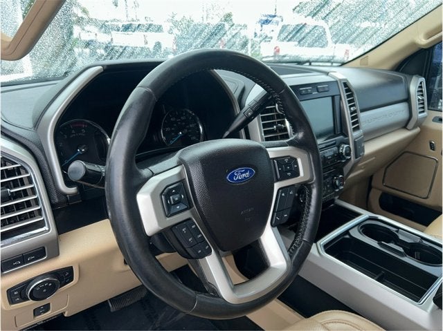 2017 Ford Super Duty F-350 DRW LARIAT DUALLY 4X4 DIESEL NAV BACK UP CAM CLEAN