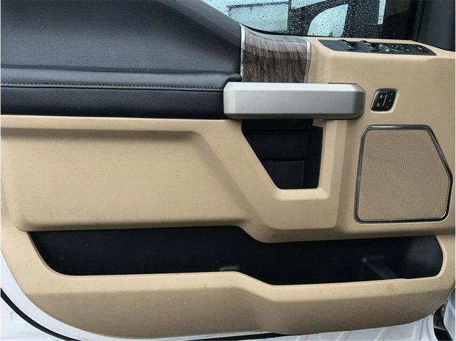 2017 Ford Super Duty F-350 DRW LARIAT DUALLY 4X4 DIESEL NAV BACK UP CAM CLEAN