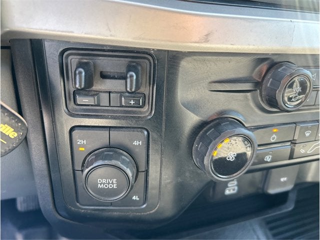 2024 Ford Super Duty F-350 DRW XL DUALLY 4X4 DIESEL BACK UP CAM 1 OWNER CLEAN