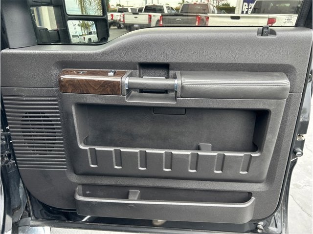 2015 Ford Super Duty F-350 DRW PLATINUM DUALLY 4X4 DIESEL NAV BACK UP CAM CLEAN