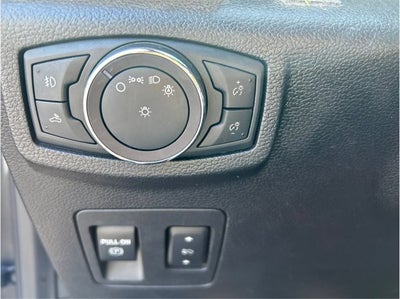 2019 Ford F-150 PLATINUM 4X4 NAV BACK UP CAM PANORAMIC ROOF CLEAN