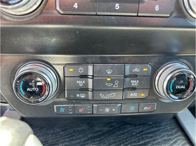 2019 Ford F-150 PLATINUM 4X4 NAV BACK UP CAM PANORAMIC ROOF CLEAN