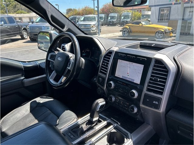 2019 Ford F-150 PLATINUM 4X4 NAV BACK UP CAM PANORAMIC ROOF CLEAN