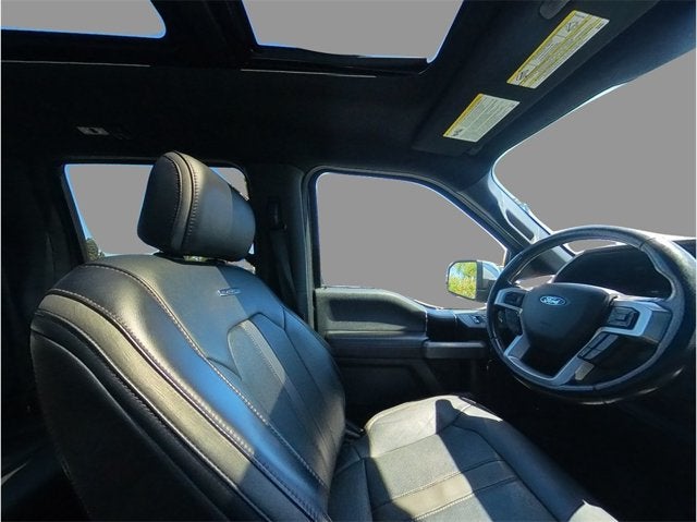 2019 Ford F-150 PLATINUM 4X4 NAV BACK UP CAM PANORAMIC ROOF CLEAN