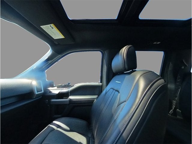2019 Ford F-150 PLATINUM 4X4 NAV BACK UP CAM PANORAMIC ROOF CLEAN