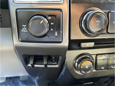 2017 Ford Super Duty F-350 SRW XLT LONG BED 4X4 FX4 6.2L GAS CLEAN