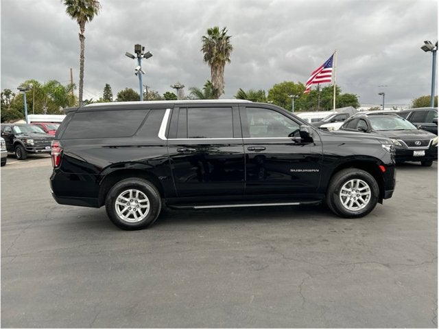2023 Chevrolet Suburban LT BACK UP CAM LEATHER PACKAGE 1 OWNER CLEAN