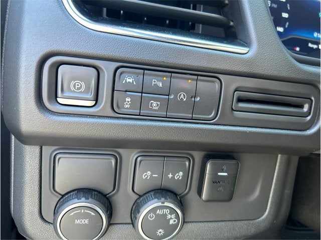 2024 Chevrolet Suburban LT DIESEL LEATHER PACKAGE BACK UP CAMERA 1 OWNER CLEAN
