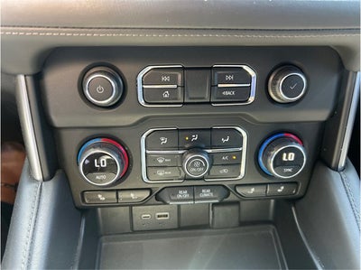 2024 Chevrolet Suburban LT DIESEL LEATHER PACKAGE BACK UP CAMERA 1 OWNER CLEAN