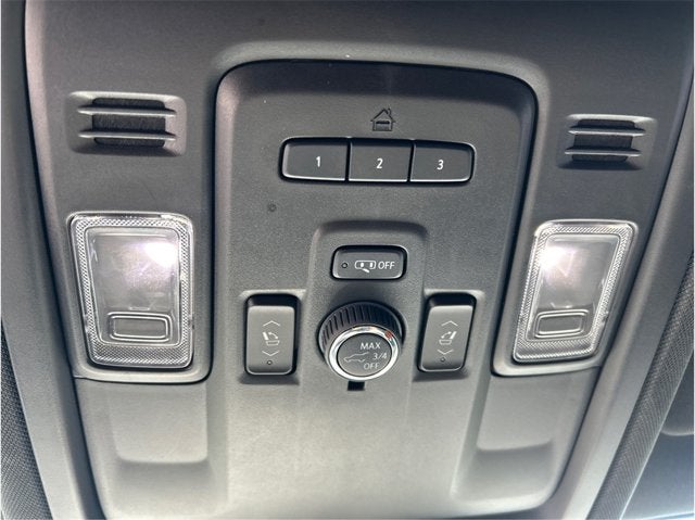 2024 Chevrolet Suburban LT DIESEL LEATHER PACKAGE BACK UP CAMERA 1 OWNER CLEAN