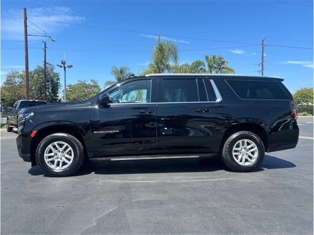 2023 Chevrolet Suburban LS 4X4 LEATHER PACKAGE BACK UP CAM THIRD ROW SEAT CLEAN