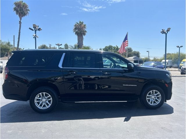 2023 Chevrolet Suburban LS 4X4 LEATHER PACKAGE BACK UP CAM THIRD ROW SEAT CLEAN