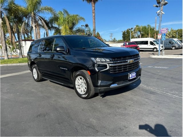 2021 Chevrolet Suburban LT 4WD LEATHER PACKAGE BACK UP CAM 1 OWNER CLEAN