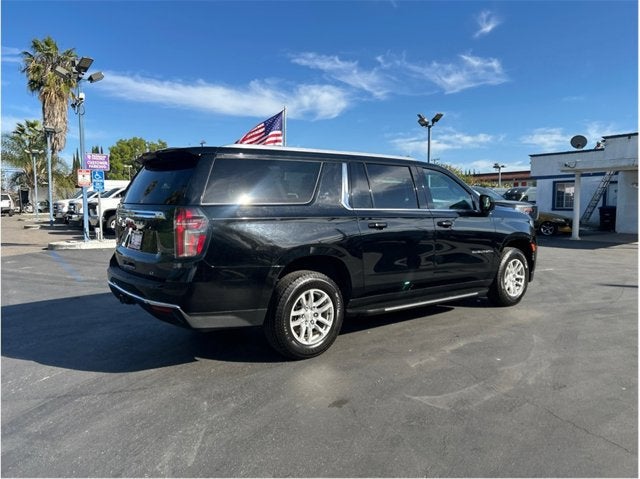 2021 Chevrolet Suburban LT 4WD LEATHER PACKAGE BACK UP CAM 1 OWNER CLEAN