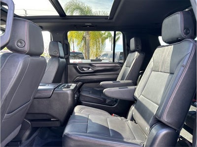 2023 Chevrolet Suburban RST