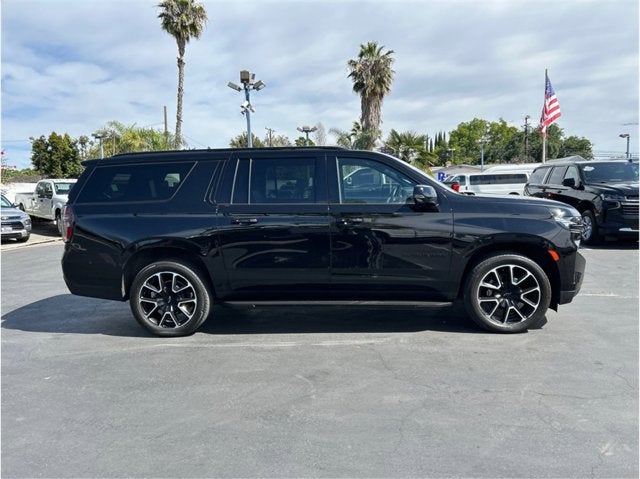 2023 Chevrolet Suburban RST