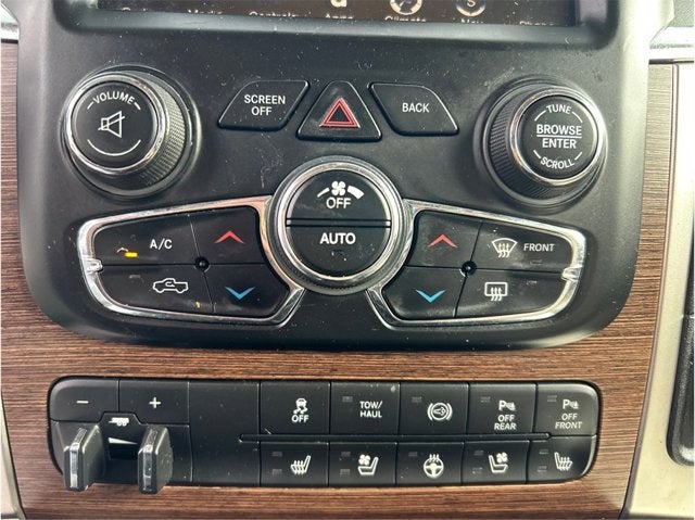 2016 RAM 3500 LARAMIE DUALLY 4X4 DIESEL NAV BACK UP CAM CLEAN